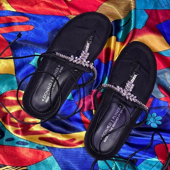 Donald J. Pliner Shoes - Donald J Pliner NWOT Rhinestone Sandals